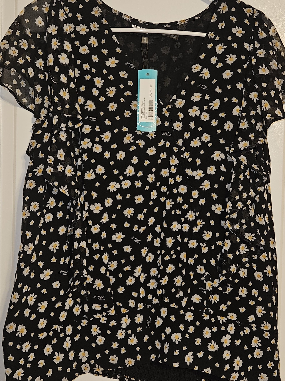 Karl Lagerfeld Black Floral Ruffle Short Sleeve Blouse